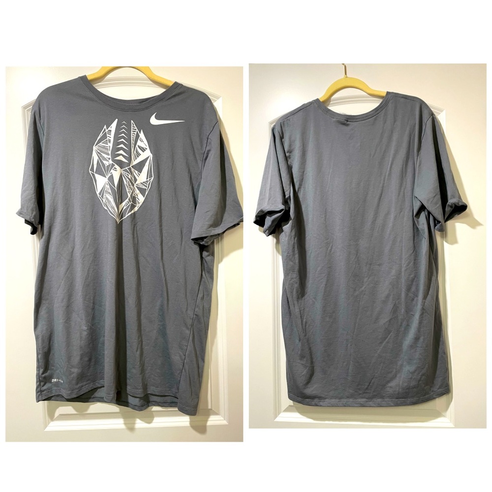 *Nike t-shirt - Size XL Tall